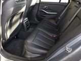BMW 318 iTour+AHK+Navi+360 Kamera+HUD+Leder+e-Sitze