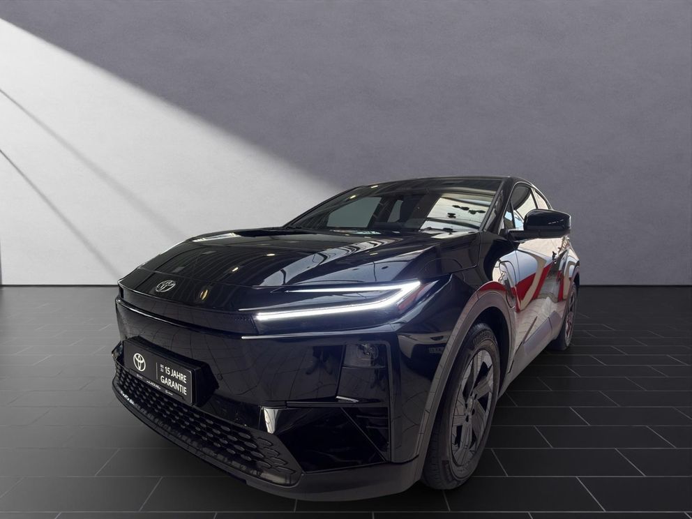 TOYOTA C-HR + Teamplayer 77 kw/h Kamera*SHZ*TWW*