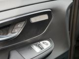 MERCEDES-BENZ V 300 AVANTGARDE+SOUND+4MATIC+PANO+AMG+AHK+LED