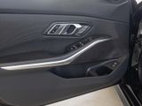 BMW 318 d+AHK+Navi+DAB+LED+e-Sitze+PDCv+h+Temp+SHZ