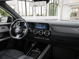 MERCEDES-BENZ GLA 200 d AMG NIGHT MULTI 360 AHK KAMERA PANO