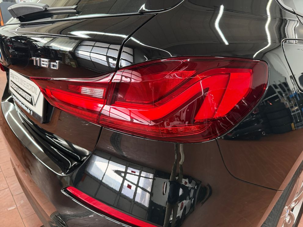 BMW 116 d Modell Advantage SHZ+LED+PDC+HUD+Navi