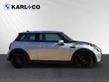 MINI Cooper Essential Trim LED Driving.Ass PDC hi. DAB