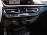 BMW M135 ixDrive+Navi+HUD+LED+Leder+PDCv+h+LenkradHZG