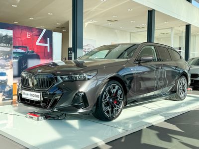 BMW 540 d xDrive M Sport Touring AHK ACC Rückfahrkam. StandHZG