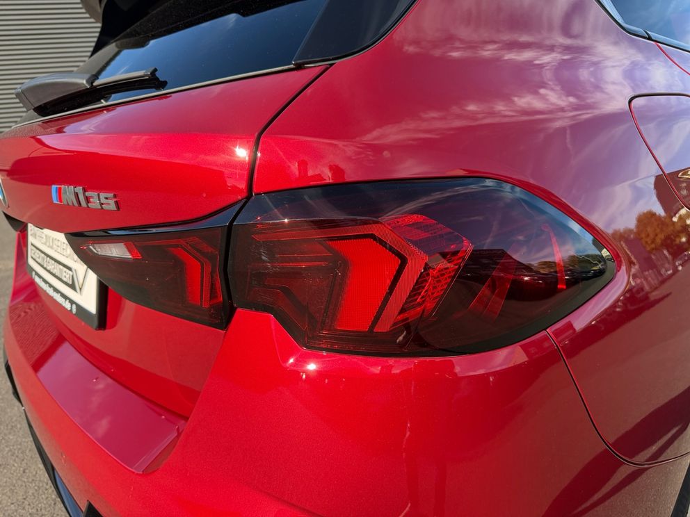BMW M135 i xDrive M Sport Pro Adapt.LED+HUD+H&K+SHZ