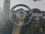 MINI Cooper 5-Türer Navi LED Klima PDC BT