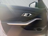 BMW 320 d touring M-Sport Stop&Go HiFi Sonnenschutz