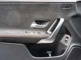 MERCEDES-BENZ CLA 200 Coupé AMG KAMERA PANO SPUR PDC SHD SHZ