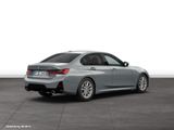 BMW 320i Limousine