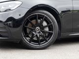 MERCEDES-BENZ E 220 d T // AMG NIGHT WIDE DISTR KAMERA SPUR