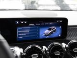 MERCEDES-BENZ GLB 220 4M // SPUR KAMERA PDC SHZ
