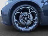 ALFA ROMEO Giulia Ti Q4 Technologiepaket + 1. Hand