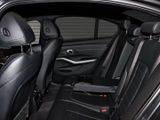 BMW 320i Advantage