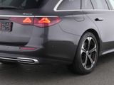 MERCEDES-BENZ E 300 T de 4M , AVANTGARDE BURM MEMO 360 AHK PDC