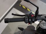 BMW F 900 R DEAL-BOXENSTOP Triple Black Dynamik/ Komfort Pak.