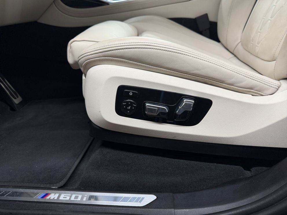 BMW X7 M60 i xDrive M Sport Pano+H&K+AppleCarPlay