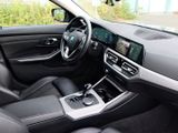 BMW 330e Touring AHK Head-Up