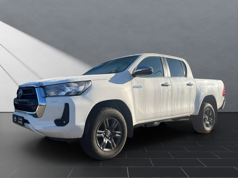 TOYOTA Hilux (GUN1) Double Cab Comfort 4x4