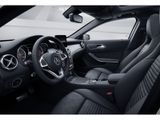 MERCEDES-BENZ GLA 250  AMG PANO PDC SHD SHZ