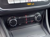 MERCEDES-BENZ GLA 180  PDC SHZ