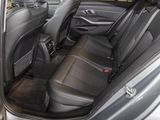 BMW 320 d+Panorama+Navi+HUD+RFK+eSitze+LenkradHZG+PDC