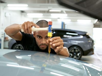 Dellenreparatur an einem BMW / MINI