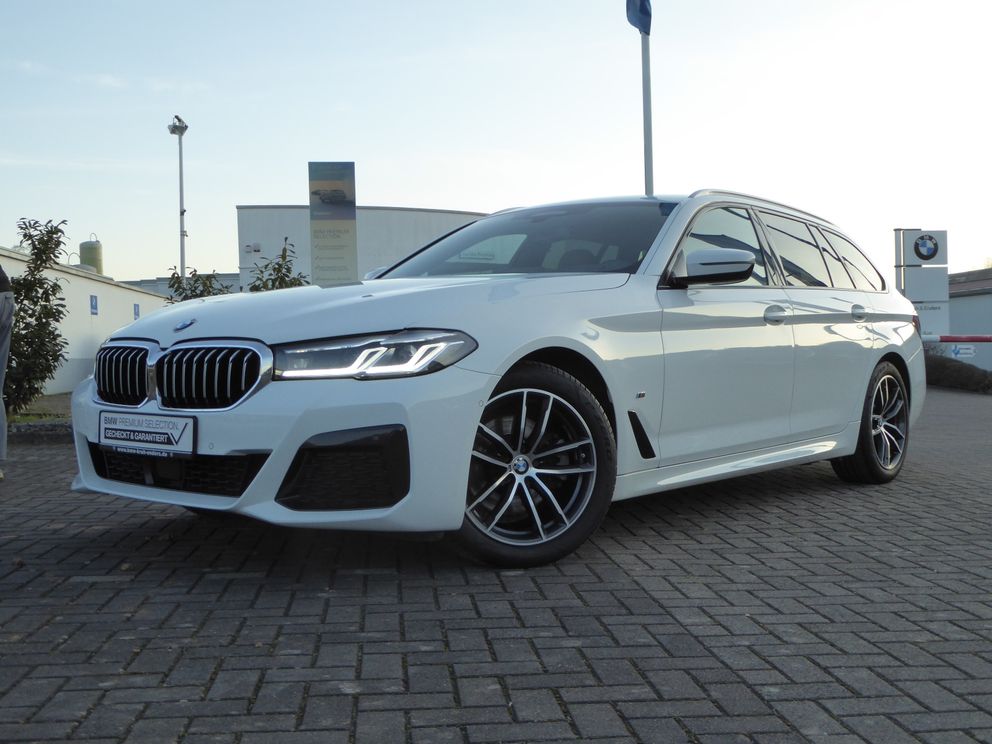 BMW 520 d xDrive Touring M Sportpaket Leder Navi LED HiFi