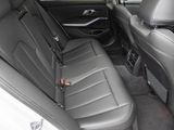 BMW 320 dSportline+Panorama+Navi+DAB+HUD+RFK+Leder