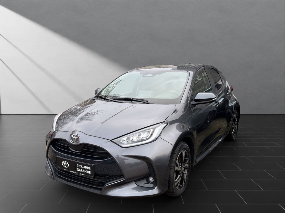 TOYOTA Yaris Hybrid Teamplayer*14-J.Garantie* Sofort*