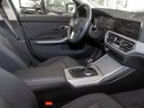 BMW 318 iTour+LED+PDCv+h+LenkradHZG+Keyless+DAB