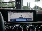 MERCEDES-BENZ A 200 d AMG NIGHT SPUR PANO AHK KAMERA STANDH