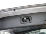 MERCEDES-BENZ E 220 d T BURM AMG NIGHT STANDH DISTR SPUR PANO