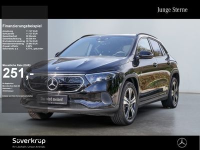 MERCEDES-BENZ EQA 250 // NIGHT PROGRESSIVE DISTR SPUR STANDH