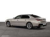 BMW M760e xDrive Limousine