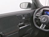 MERCEDES-BENZ EQB 300 4M , AMG NIGHT SPUR PANO STANDH 360 PDC