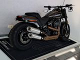 Harley Davidson Fat Bob seitlicher Kennzeichenträger