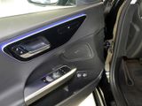 MERCEDES-BENZ C 300 e T // AVANTGARDE KAMERA SPUR STANDH PDC
