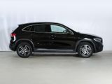 MERCEDES-BENZ GLA 200 d AHK LED ACC NAVI Kamera Pano Sportsitz
