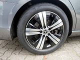MERCEDES-BENZ C 220 T d  AVANTGARDE AHK KAMERA PANO SPUR PDC