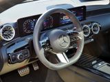 MERCEDES-BENZ CLA 220d SB AMG Night Multibeam Pano Standhz360