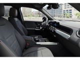 MERCEDES-BENZ EQB 300 4M // AMG NIGHT MEMO 360 DISTR KAMERA