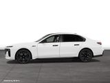 BMW M760e xDrive Limousine