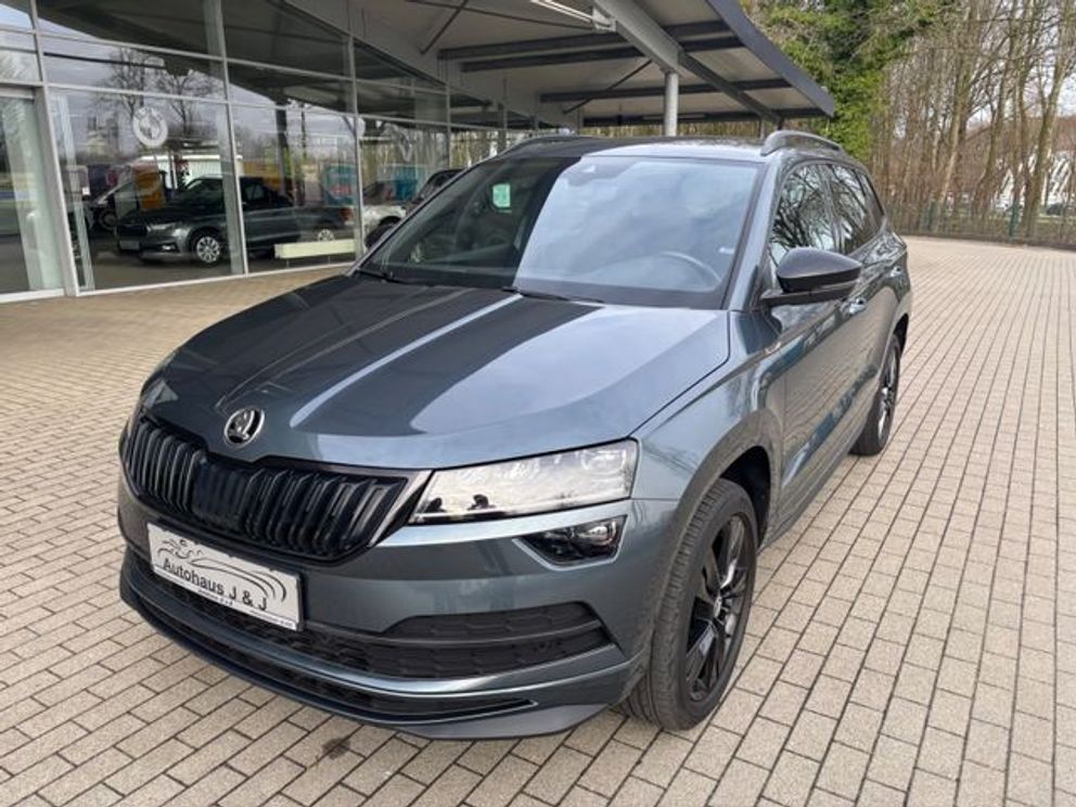 SKODA Karoq 1.5 TSI Sportline ACC/LED/RFK/BLIS/APP