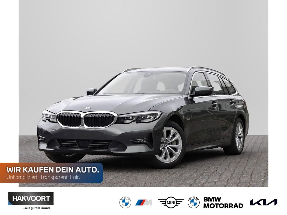 BMW 330e Touring AHK Head-Up