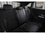 MERCEDES-BENZ GLA 200 // AMG NIGHT SPUR KAMERA PDC SHZ MULTI