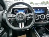 MERCEDES-BENZ GLA 200 AMG NIGHT SPUR DISTR PANO AHK 360 PDC