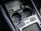 MERCEDES-BENZ GLA 200 d // AMG Navi LED Distr Spur PDC AHK