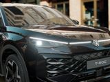 VW T-Roc R-Line 1.5 l eTSI OPF 110 kW (150 PS) 7-Gang-Doppelkupplungsgetriebe DSG