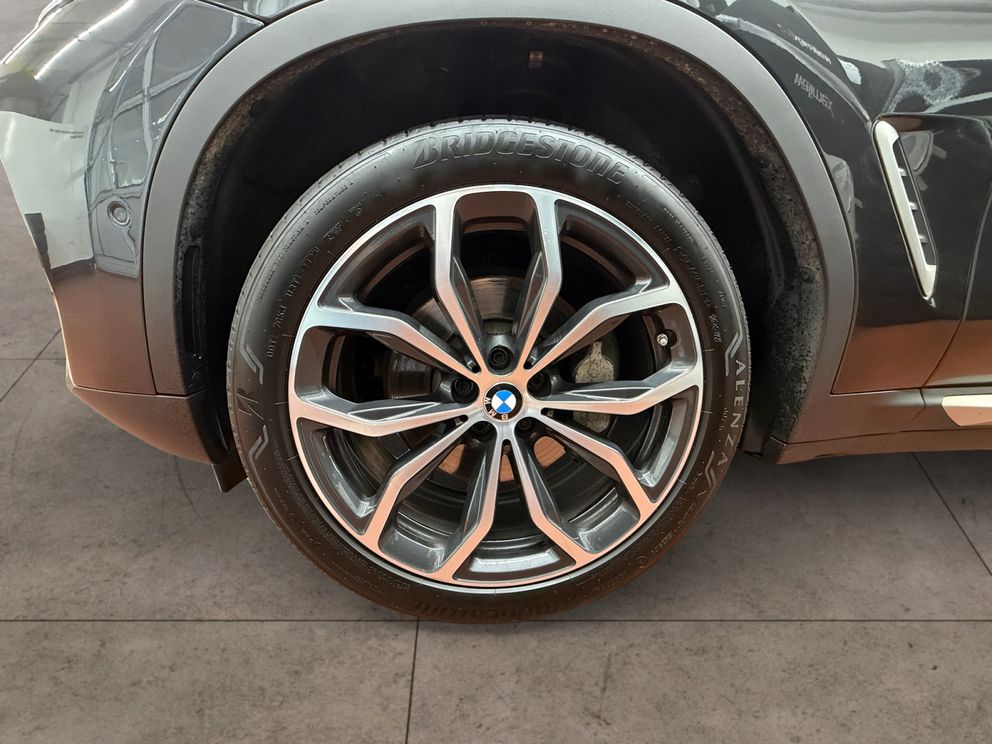 BMW X3 xDrive30d Laserlicht+HUD+AHK+SHZ+Gestik.+Navi